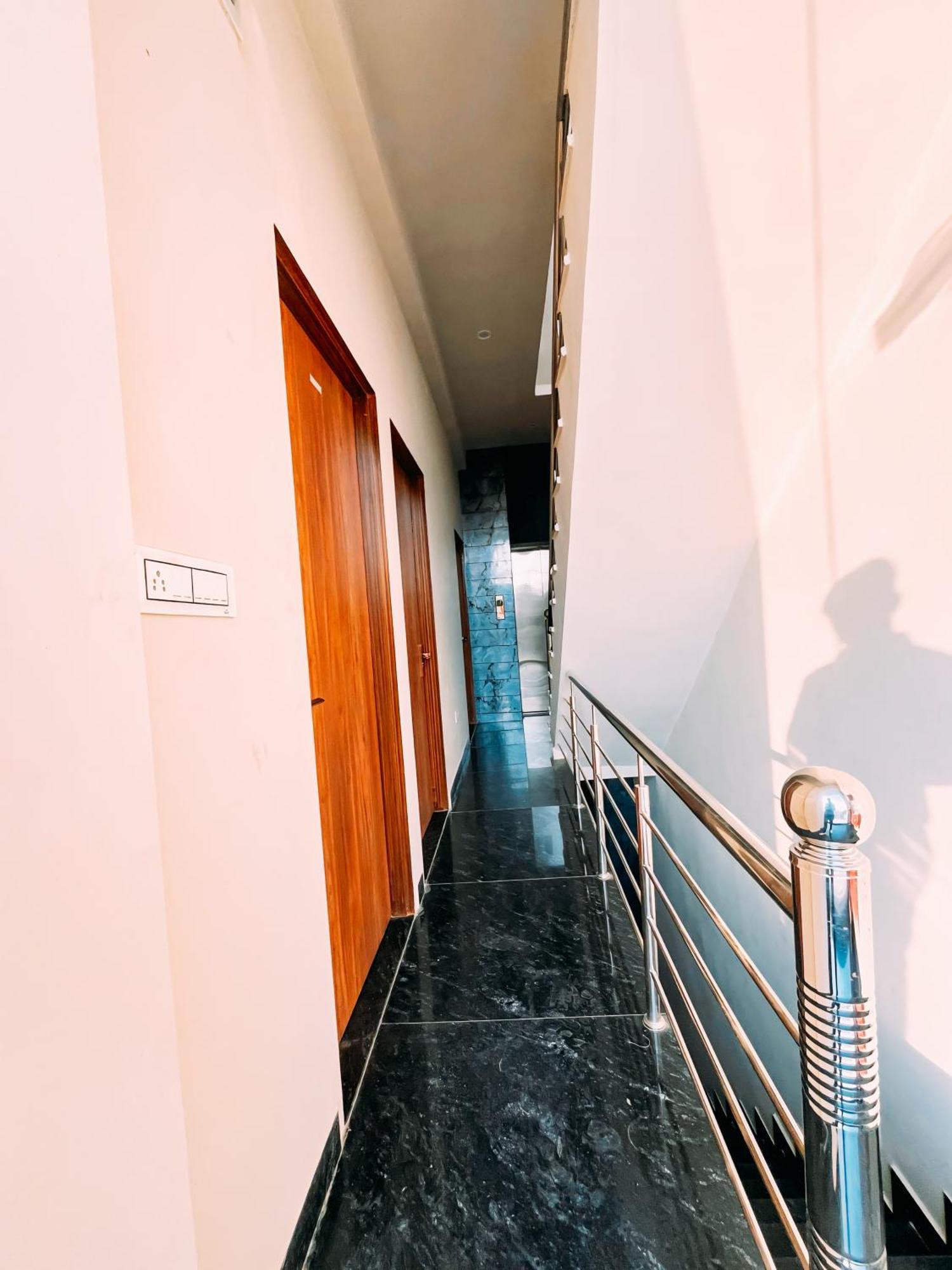 Hotel Pooja Jaipur Exteriör bild